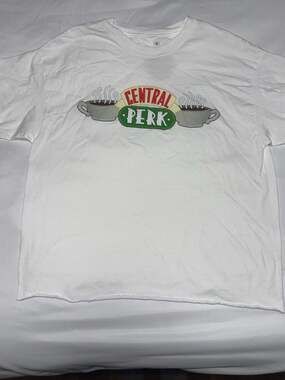 Friends The Television Series Central Perk Coffee Logo White T-Shirt Size Medium